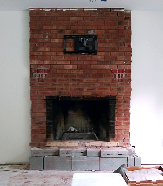 gaebel-masonry-cincinnati-fireplace-makeover-before